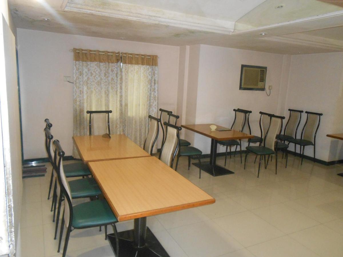 Pooja International Nashik Hotel Екстериор снимка