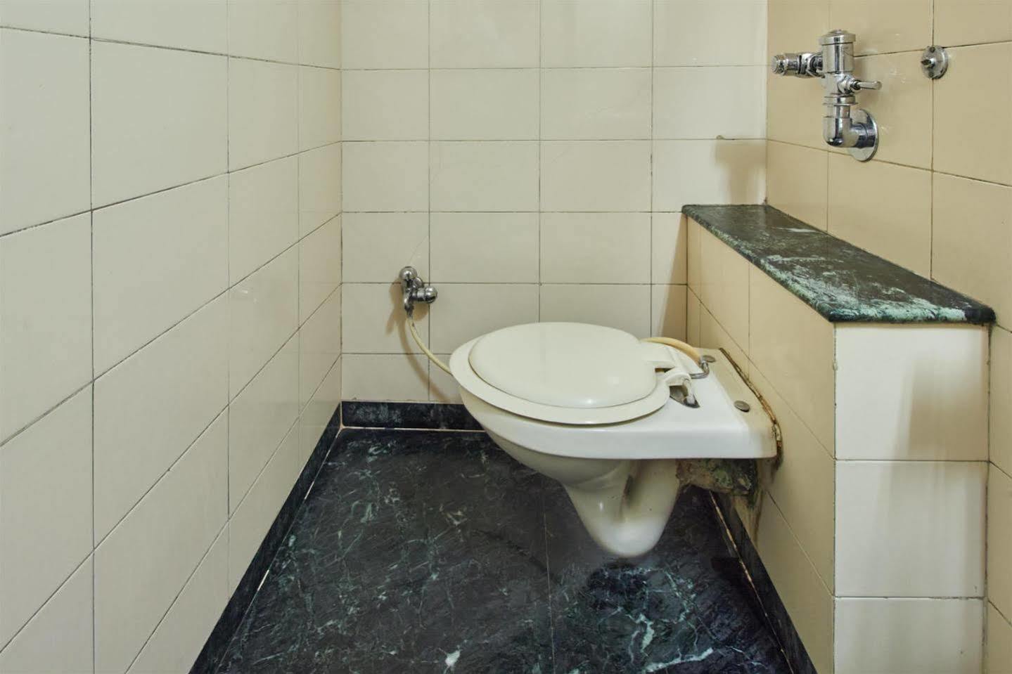Pooja International Nashik Hotel Екстериор снимка